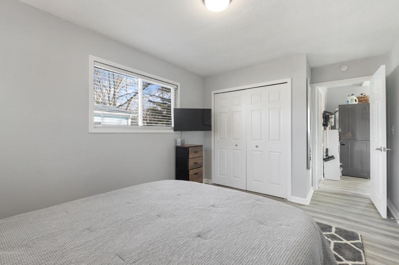 Entire Home Near Msu And Local Hospitals With Fast Wi-Fi & Dedicated Office Λάνσινγκ Εξωτερικό φωτογραφία