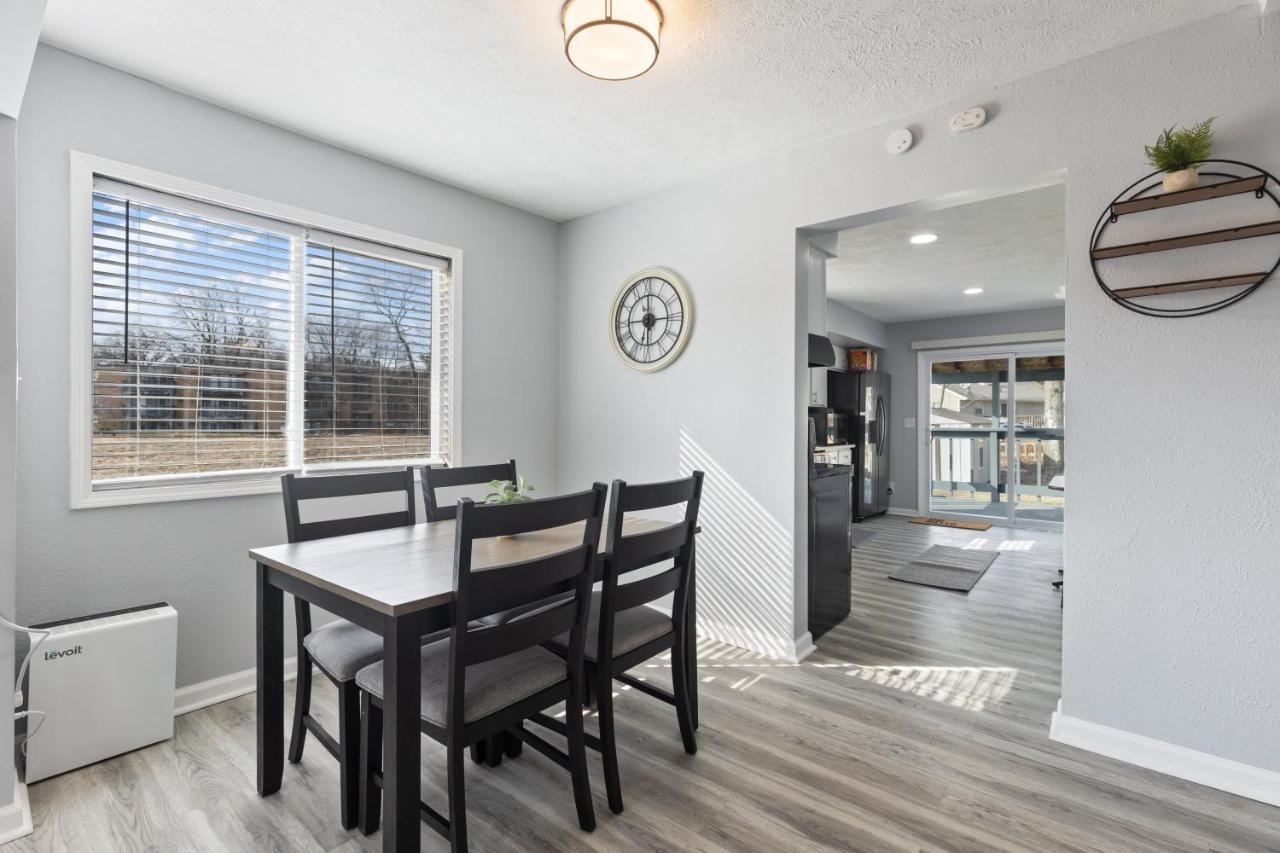 Entire Home Near Msu And Local Hospitals With Fast Wi-Fi & Dedicated Office Λάνσινγκ Εξωτερικό φωτογραφία